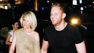 Noul iubit face dezvaluiri cutremuratoare despre starea in care se afla fosta sotie a artistului in urma cu cateva luni. La un pas de sinucidere din cauza lui Jorge