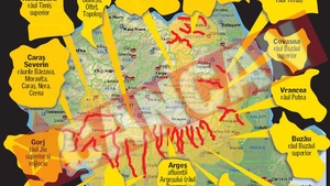 Apele ar putea acoperi 15 judete