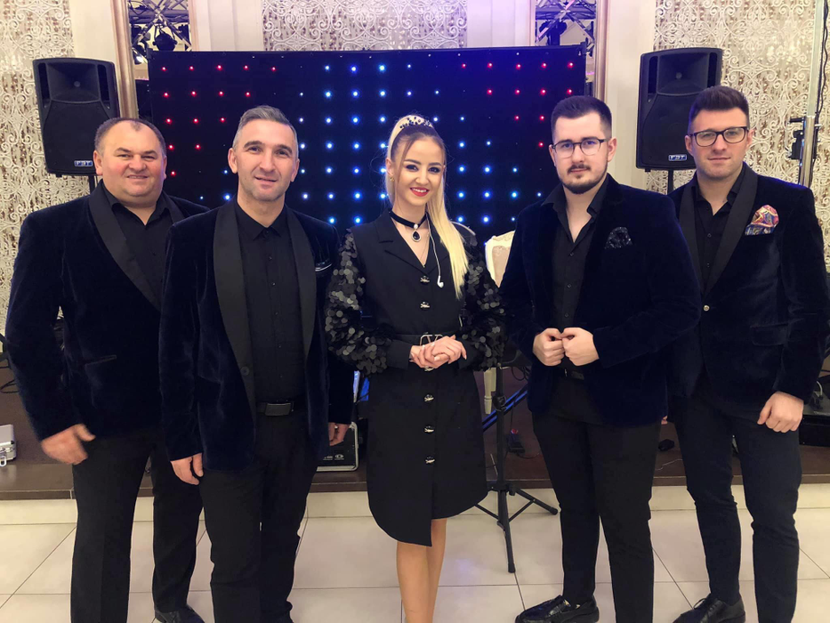 Cântăreața Lavinia Pop, amintiri emoționante: ”Învățam cântece patriotice vechi cu bunica mea, mă imaginam în…”