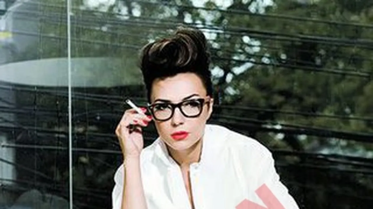 Wanda a fost angajata sa se distreze in club cu prietenii