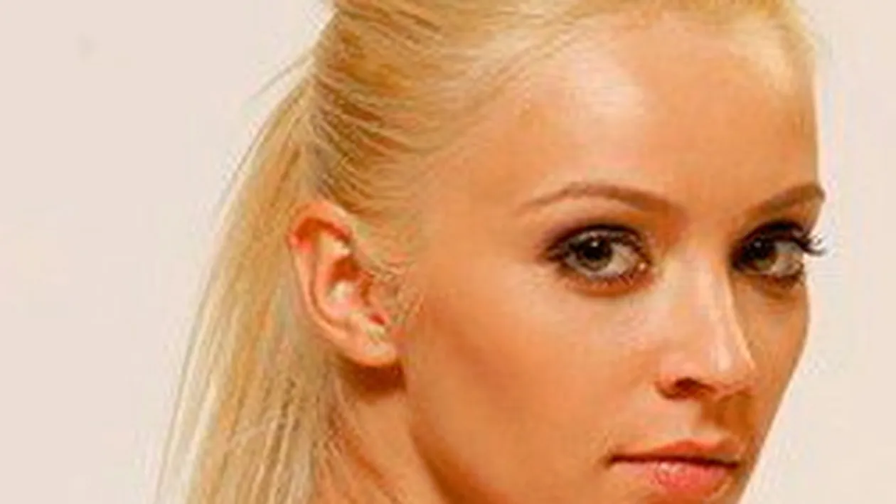 Diana Dumitrescu a ramas in bezna! A picat curentul si nici caldura nu are!