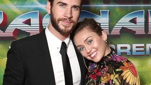 Miley Cyrus şi Liam Hemsworth s-au căsătorit în secret! Detalii intime de la nuntă