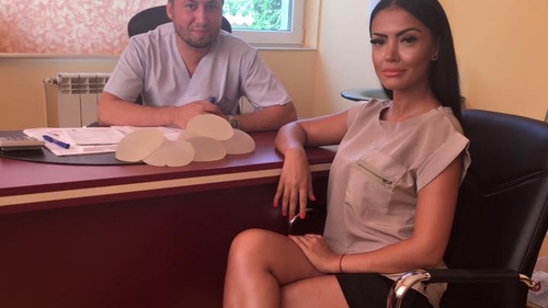 ANDREEA MANTEA şi-a etalat noii sâni! Cum arată vedeta după ce şi-a schimbat silicoanele