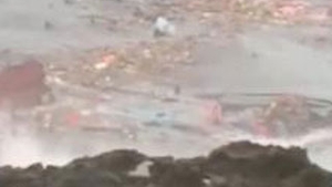 VIDEO Peste 50 de imigranti clandestini  s-au inecat in largul insulei Craciunului