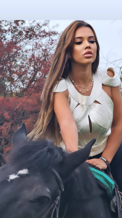Andra Volos