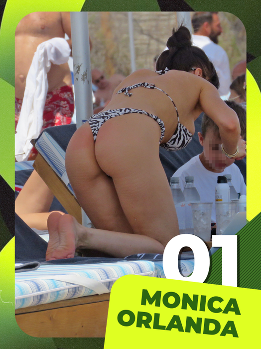 Top 40 sexy vedete în patru labe! Rar vezi așa ceva! Laura Cosoi, Andreea Mantea, Lora și Bianca Drăgușanu, îngenuncheate!