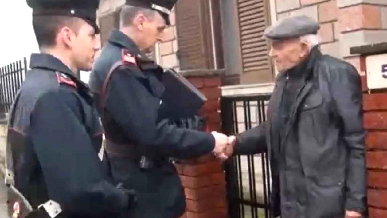 O îngrijitoare româncă a înșelat cu 30.000 de euro un bătrân italian! Unde a fost prinsă infractoarea