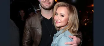 Iubitul lui Hayden Panettiere, condamnat pentru violenţă domestică, era în apartament în momentul morţii: „Nu a dat semne de emoţie”