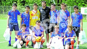 A reusit sa marcheze intr-un meci demonstrativ. Copiii l-au convins pe Clau-gol sa revina pe gazon