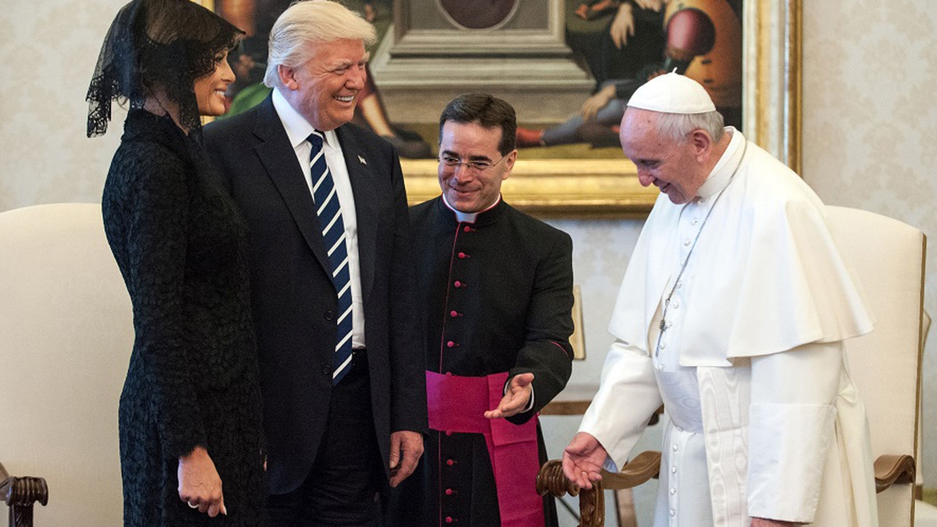 Ce întrebare i-a adresat Papa Francisc, Melaniei Trump? Răspunsul ei face ocolul lumii