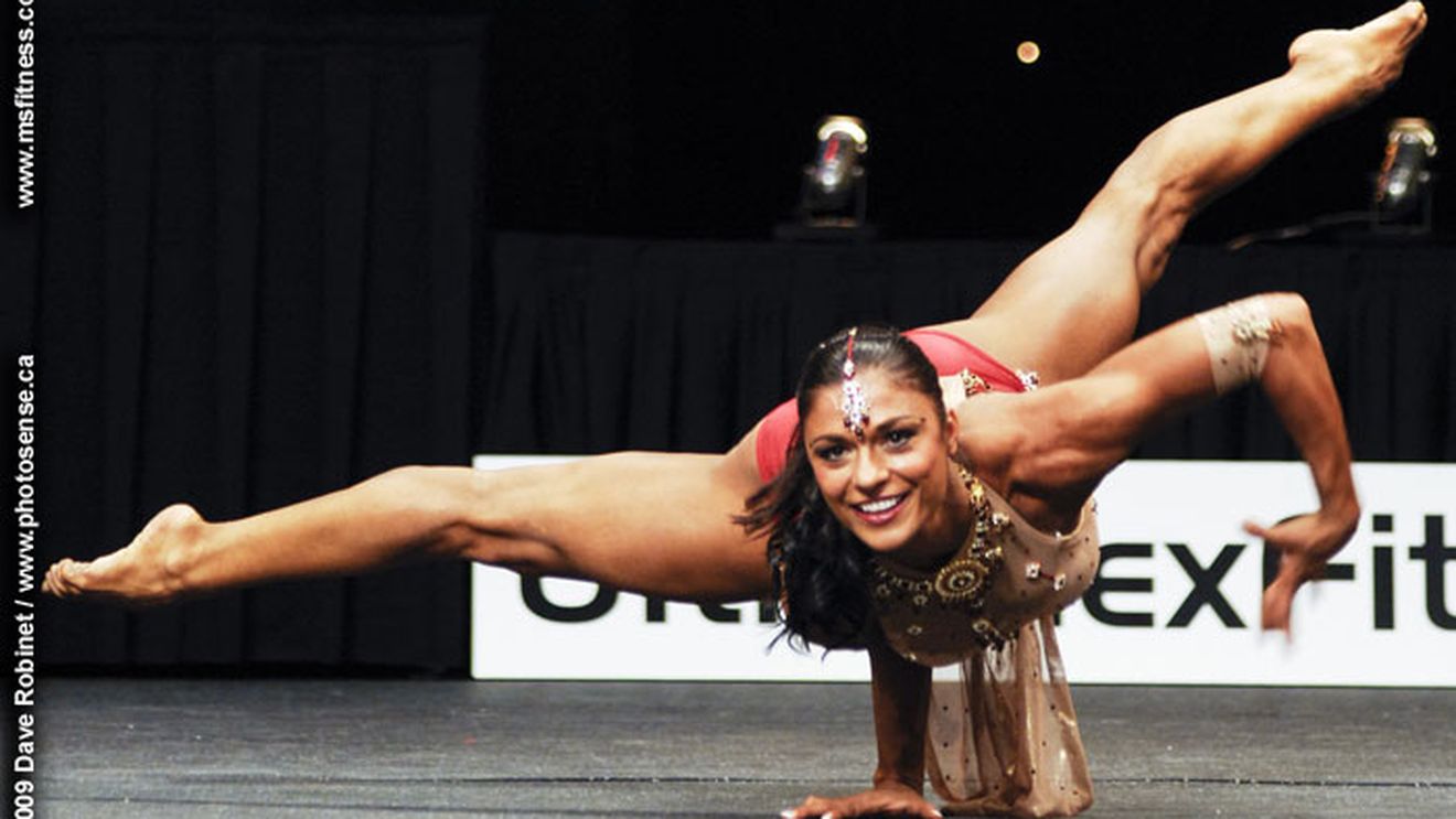O romanca are cele mai sexy picioare din fitness! Vezi cat transpira Vanda Hadarean ca sa arate ca o zeita