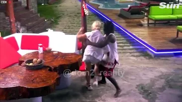 Bătaie la ”Insula Iubirii”! Motivul este o criză de gelozie