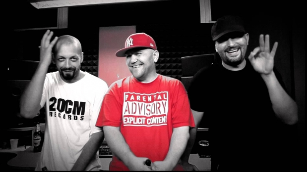 Sindicaliştii din Poliţie vor să dea în judecată formaţia Paraziţii, după ce trupa hip-hop a scos o piesă denumită „Antimiliţie”