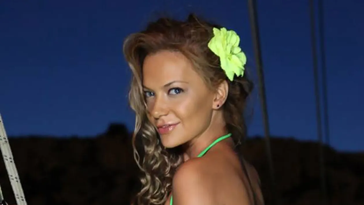 Are 31 de ani, un copil si arată mai bine ca in adolescenţă! Ce blondă de la noi se laudă ce aceste forme de invidiat?