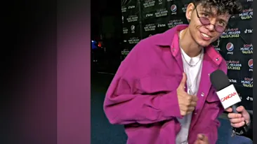 Depinde de context și de preferințe, dar Emilian mai are și momente... : Și lungi, și chioare. Pe românește, o freci