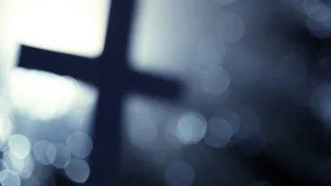 Vor sa amane sfarsitul lumii de la Timisoara! Se roaga in trei schimburi ca sa alunge Apocalipsa din 11.11.2011