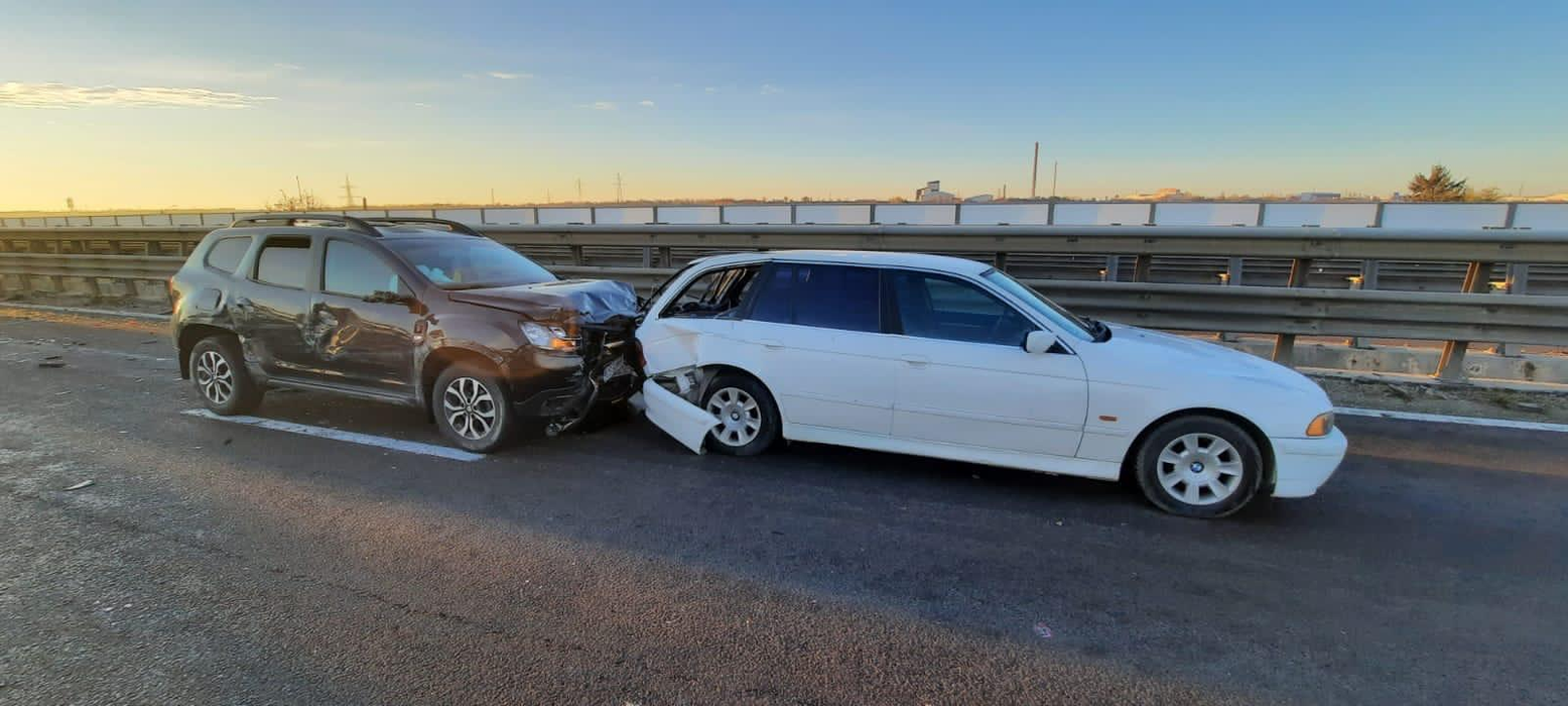 Accident în lanț pe Autostrada București-Pitești. Zece mașini implicate și șase persoane rănite. 