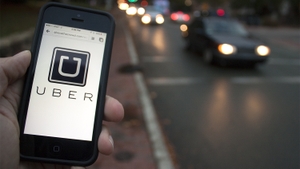 Ce "țeapă" a luat un bucureștean după o cursă de 11 lei cu Uber. Câți bani i-au fost luați de pe card, de fapt