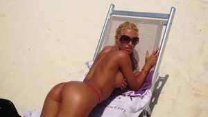 Acum are silicoane gigant, dar inainte toate sutienele îi erau largi. Loredana Chivu arăta de nerecunoscut acum câtiva ani
