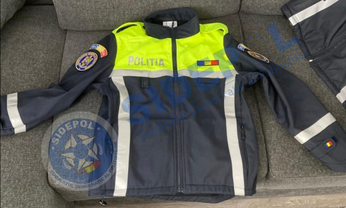Sindicaliștii din poliție sunt revoltați de uniformele pe care le-au primit. Sursă foto: Facebook Sidepol