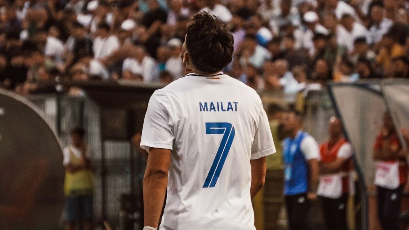 Fata cu delfinii" din viața lui Sebastian Mailat: povestea de dragoste care l-a însoțit pe fotbalist în carieră, de la Timișoara la Seul și Botoșani