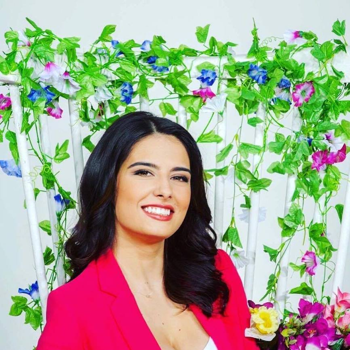Teodora Antonescu n-a scăpat de „Cârcotaşi”!  Vedeta TVR2 îşi aminteşte mereu de greaşeala pe care a făcut-o