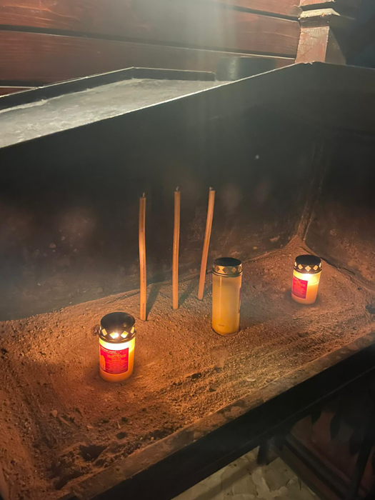 Ce a apărut la căpătâiul Marilenei, mama Mihaelei Rădulescu? Imagini tulburătoare de la priveghi
