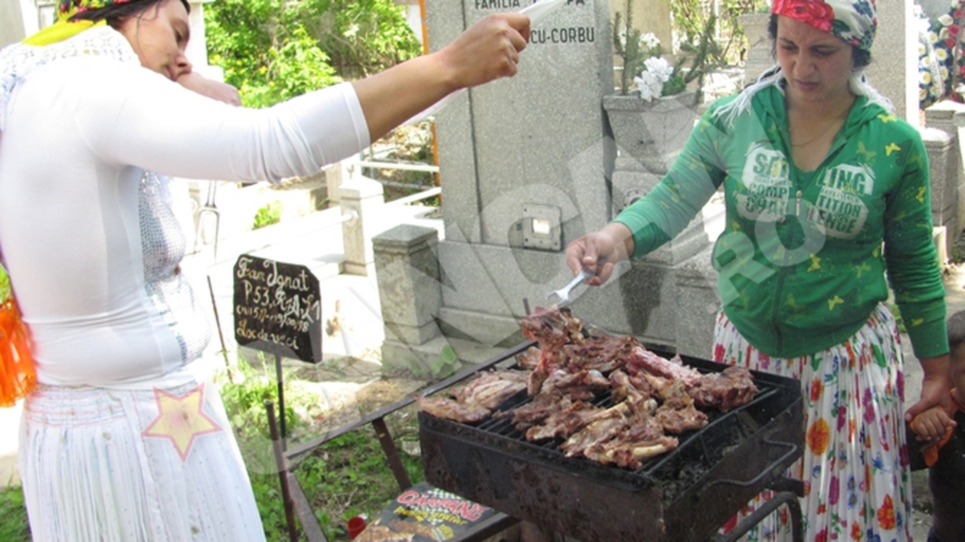 1 Mai in cimitir