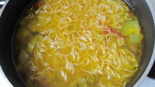 Alimentul care nu se digera timp de 2 ore dupa ce il mananci! Multi romani il consuma zilnic pentru ca este ieftin