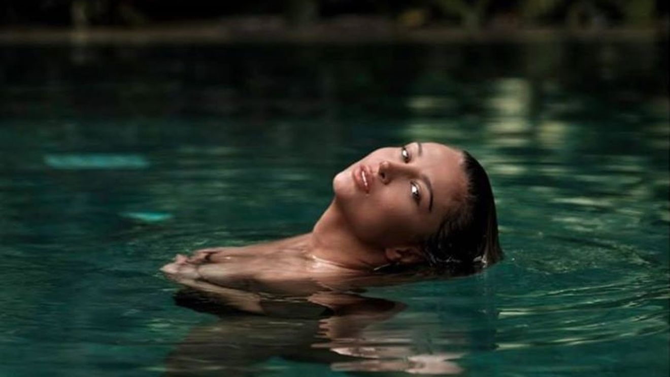 Lora pregătește un super videoclip în Bali. Vedeta se va întorce în România la jumătatea lunii iunie