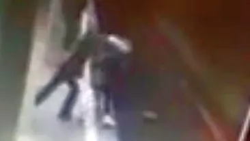 Tânăra care a scăpat din mâinile Magdalenei Şerban a mers la Poliţie, unde a fost pusă să aştepte 2 ore la uşă! Ce s-a întâmplat la secţie e strigător la cer