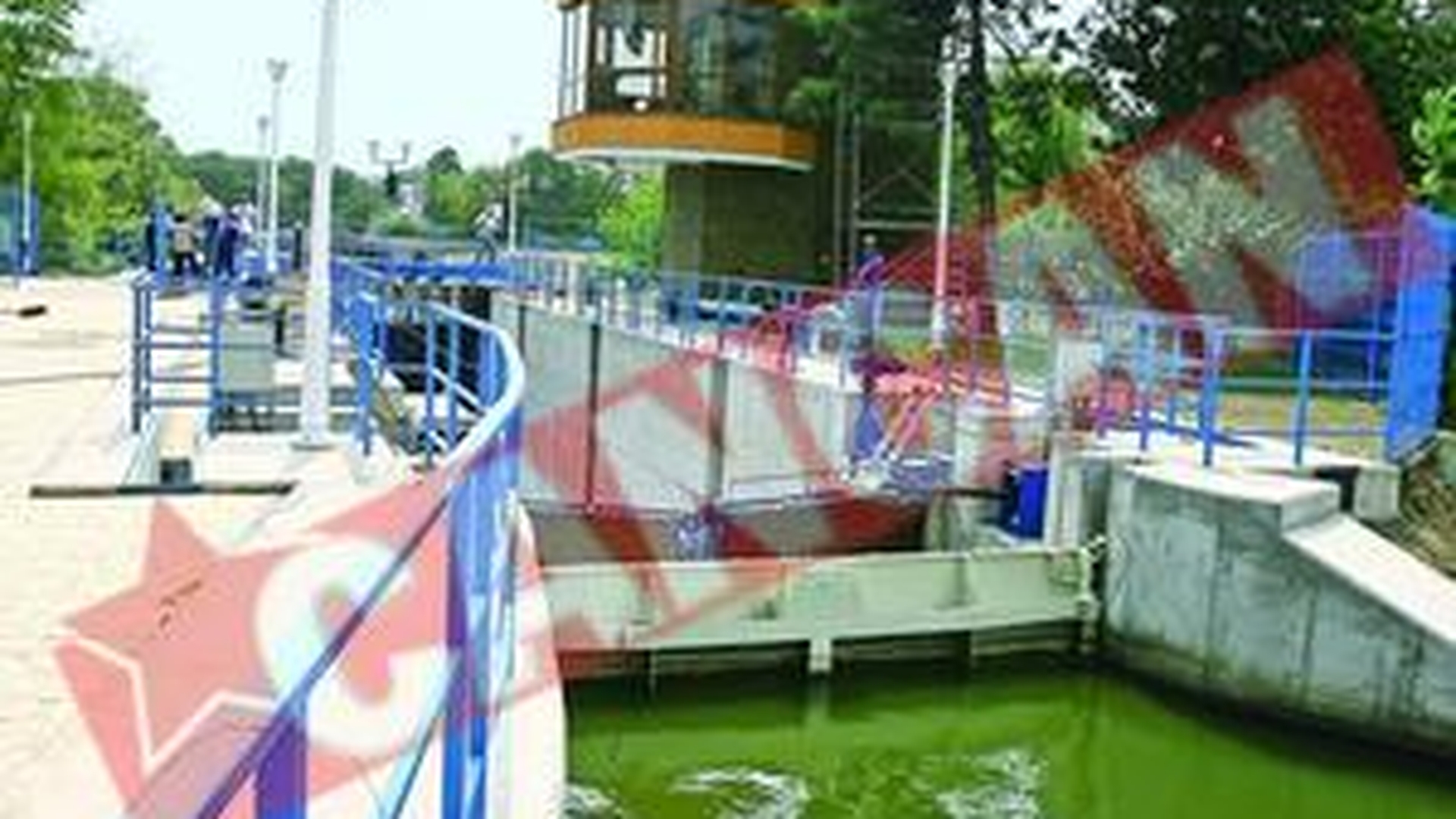 Canal navigabil de 1.000.000 de euro pentru Basescu