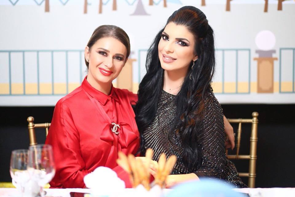 EXCLUSIV. Reghe şi Anamaria Prodan nu s-au uitat la bani! Ce sumă au pus naşii în plic la botezul fiului fotbalistului Gabi Enache!