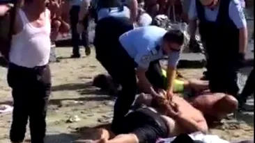 Scandal pe o plajă din Mamaia! Opt indivizi au fost puşi la pământ de politişti şi jandarmi