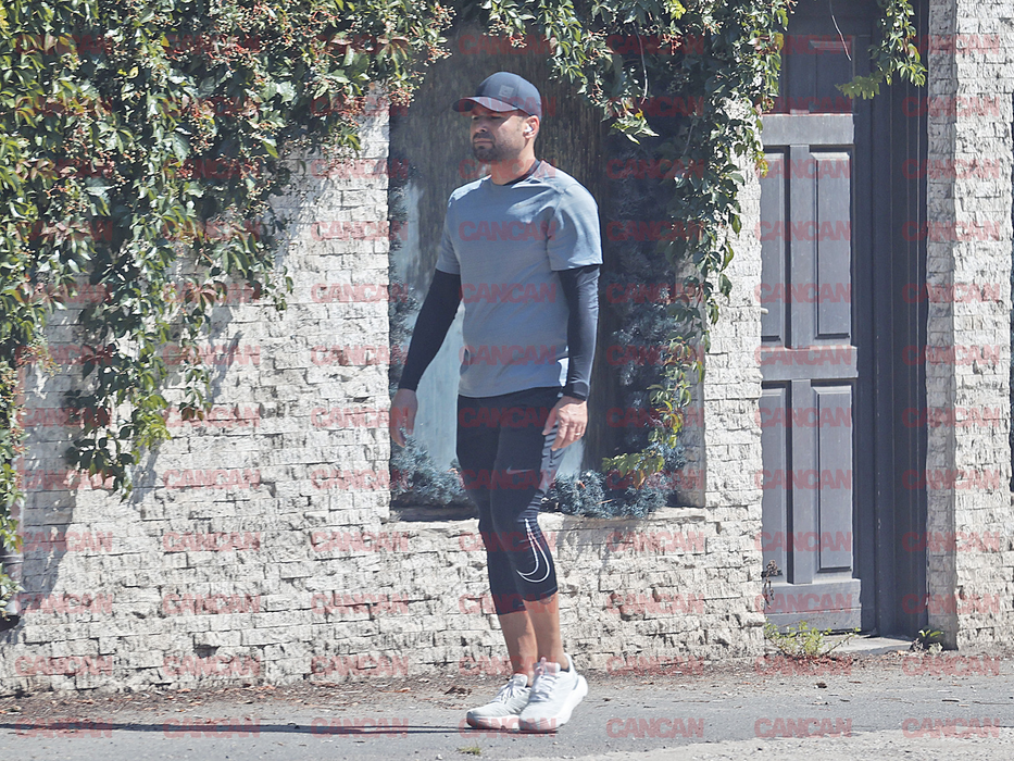 Adi Mutu părea cam îngândurat la jogging.
