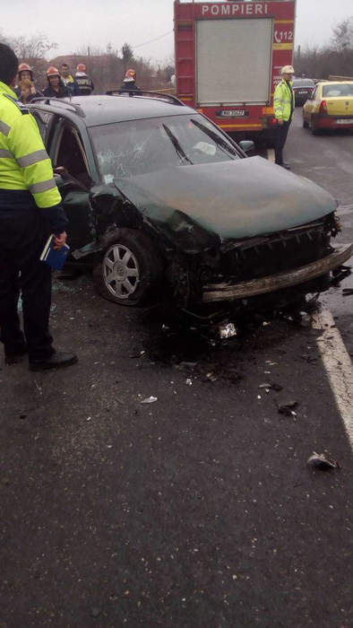 Accident grav în Giurgiu! Doi șoferi și fiul unuia dintre ei au fost răniți. Elicopterul SMURD nu a putut ateriza din cauza vremii