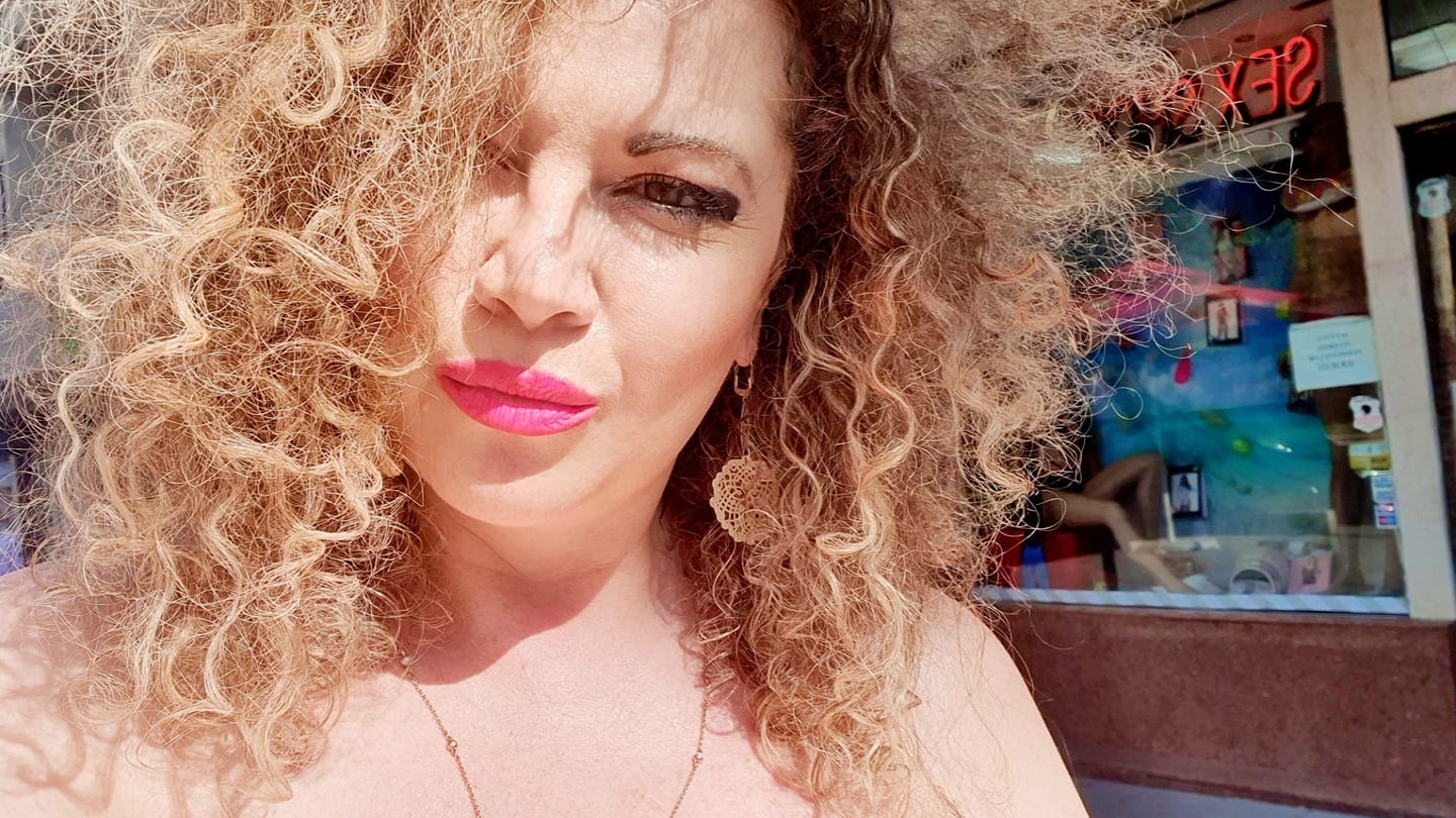 Oana Lis, făcută praf de internauţi. Ce a putut să îi spună o femeie întrece orice imaginaţie
