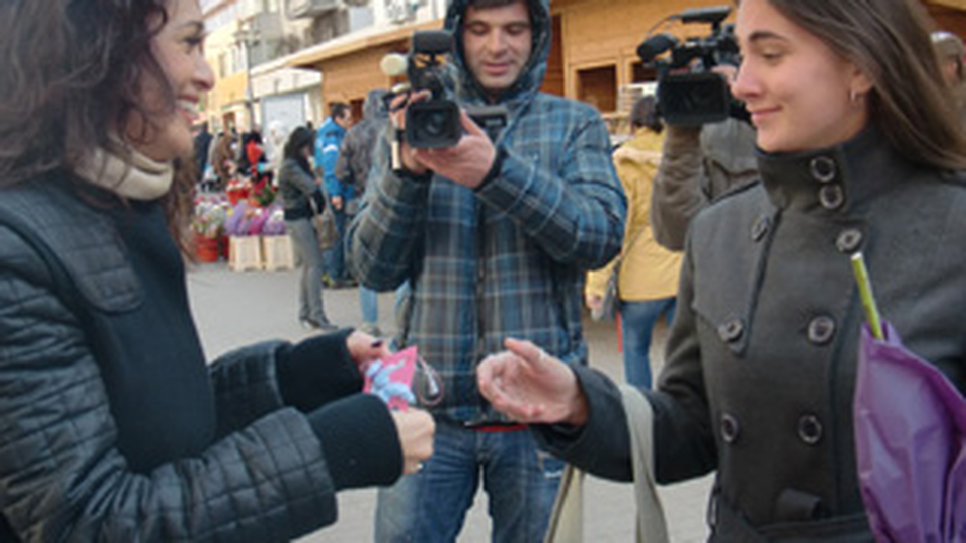 Raluca Lazarut a impartit martisoare in Constanta