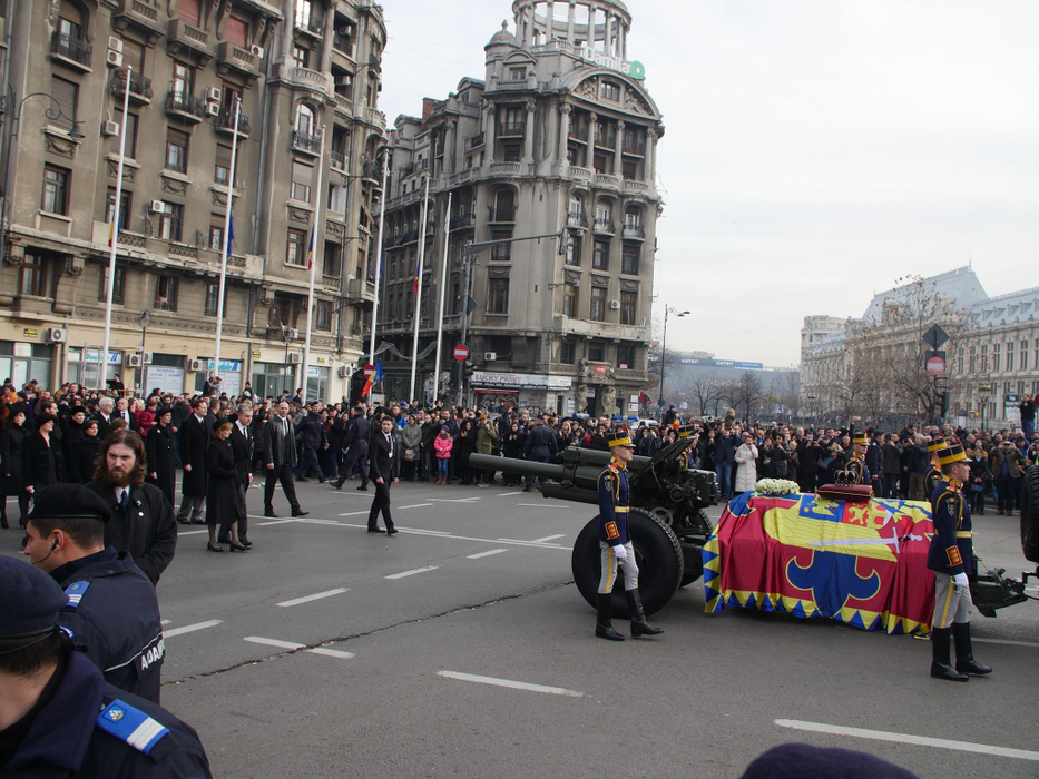 Adio, Maiestate! România şi-a condus Suveranul pe ultimul drum! CANCAN.ro a transmis live funeraliile Regelui Mihai I
