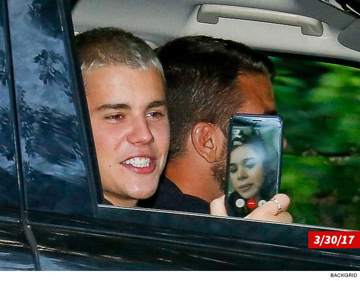 Ea e noua iubită a lui Justin Bieber? E actriţă, cântăreaţă şi model!