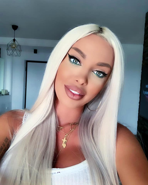 Loredana Chivu, imagini +18 la plajă! A luat bikini cu două numere mai mici și a rămas cu „rușinica” la vedere