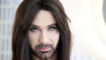 ASEMĂNARE ULUITOARE între un hair stilist român şi celebra câştigătoare cu barbă de la Eurovision. Am descoperit-o pe ”Conchita Wurst de România”!