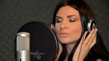 Ellie White, tribut emotionant Laurei Stoica! Artista lanseaza cover-ul “Un actor grabit”!