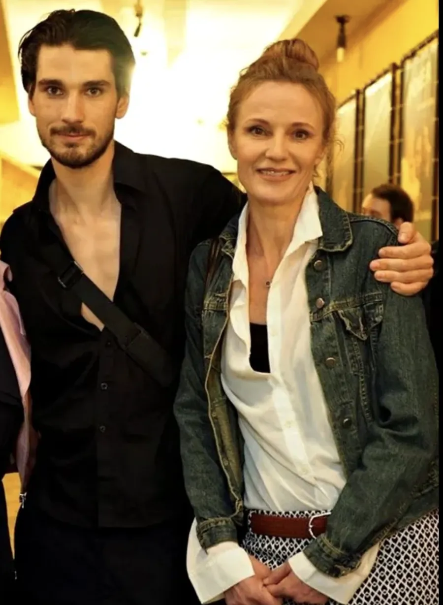 Anghel și Lia Bugnar în perioada în care Theo Rose nu era în gândurile tânărului. Sau era? sursă foto: facebook.com