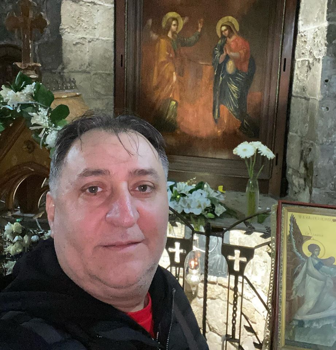 Vali Vijelie s-a dat în spectacol când s-a botezat în Iordan! Avem imaginile de la apa sfântă