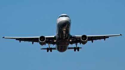 Un hoţ a oprit la sol un avion, în Timişoara. Ce a furat bărbatul