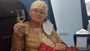 Monica Tatoiu bea zilnic câte o sticlă de șampanie la prânz, singură. Care este motivul