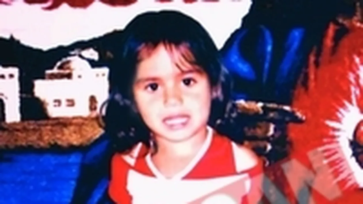 Vor expertiza larvele de pe coprul Roxanei