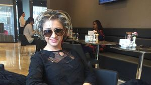 ANAMARIA PRODAN, apariţie de senzaţie pe stadion! I-a ameţit pe toţi cu decolteul generos