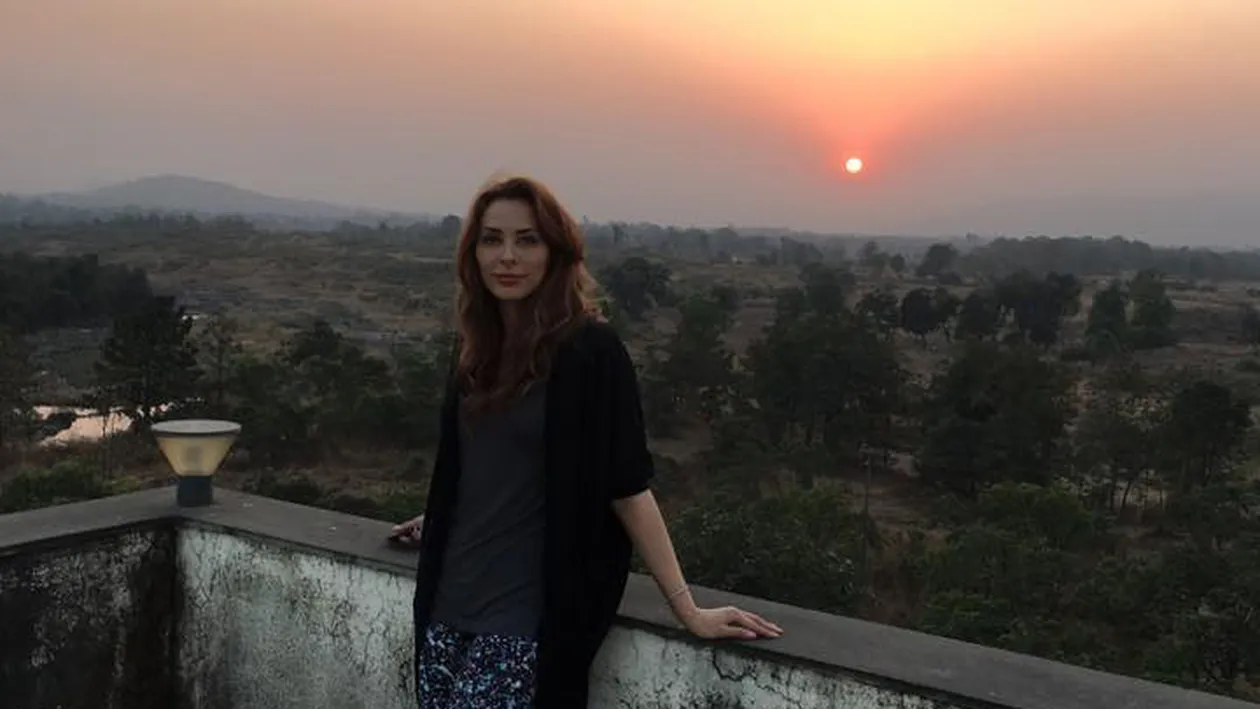 Se pregăteşte să se mute în India? Ce spune Iulia Vântur despre viaţa în patria iubitului!